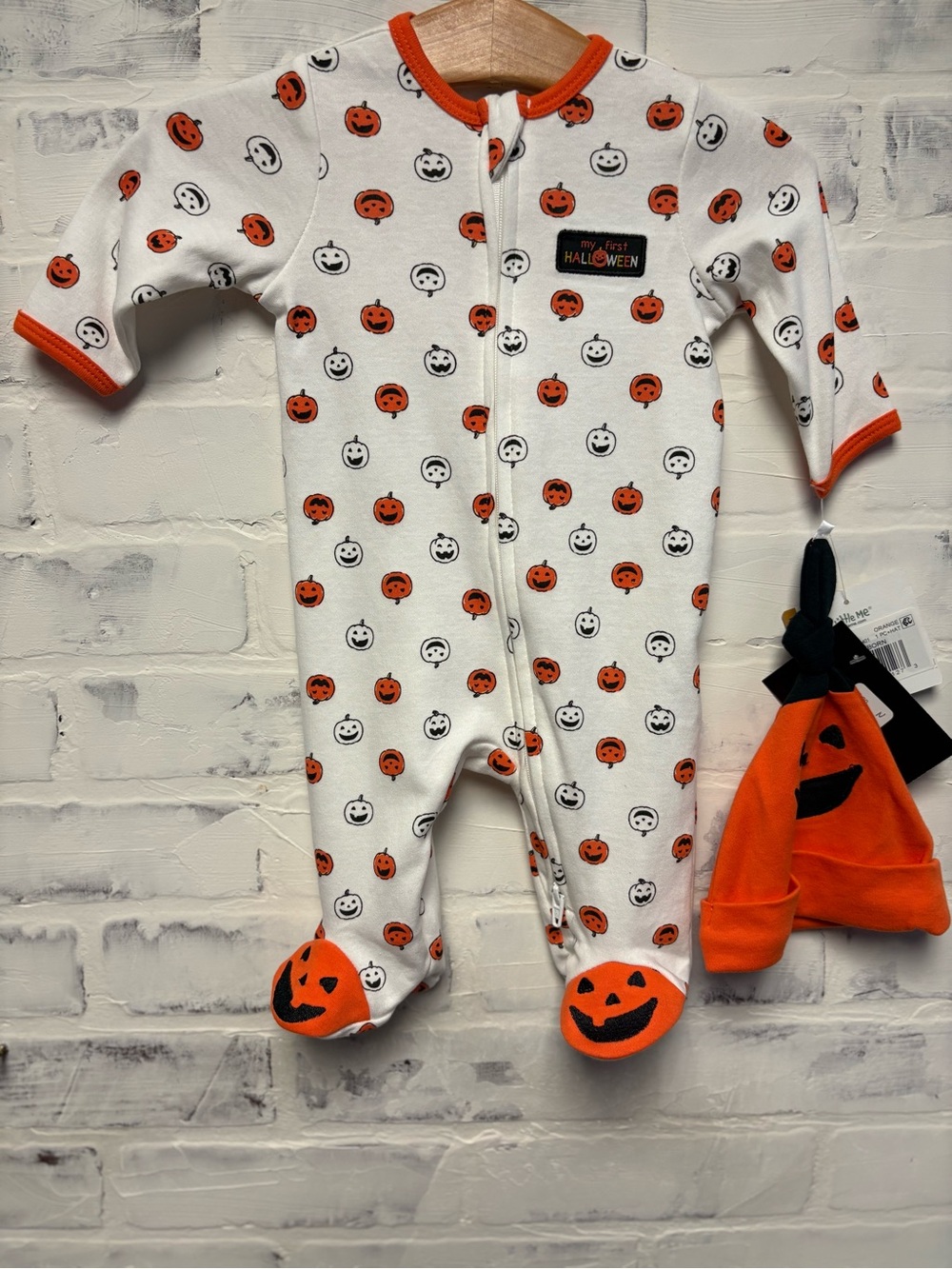 Halloween Pumpkin Print Baby One-Piece - White & Orange